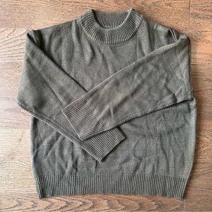 Mock neck knit sweater